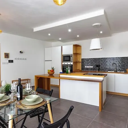 Elegant 2br Close To And Paceville