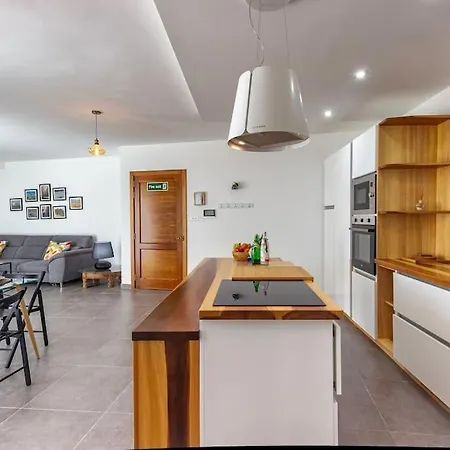 Elegant 2br Close To And Paceville *