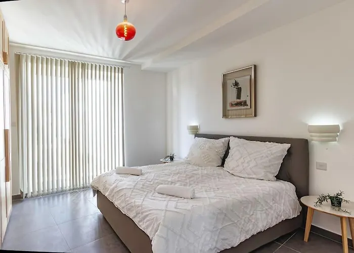 Elegant 2br Close To And Paceville