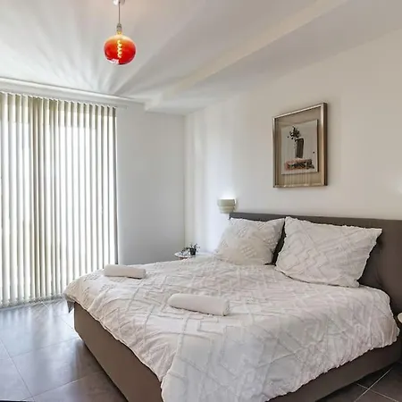 Elegant 2br Close To And Paceville