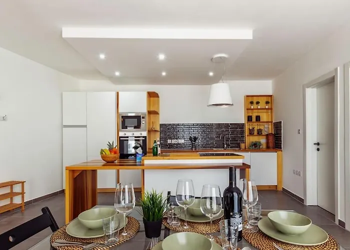 Elegant 2br Close To And Paceville