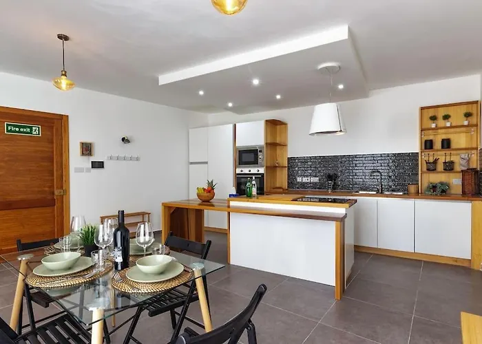 Elegant 2br Close To And Paceville