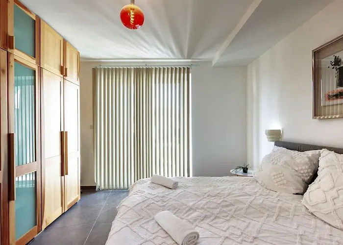 Elegant 2br Close To And Paceville * Saint Julian's