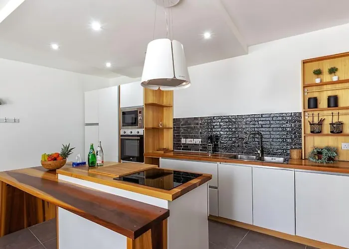 Elegant 2br Close To And Paceville 아파트